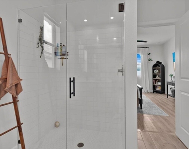 14047 Sw Safi Terrace - Photo Thumbnail 32