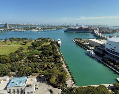 900 Biscayne Boulevard - Photo Thumbnail 5