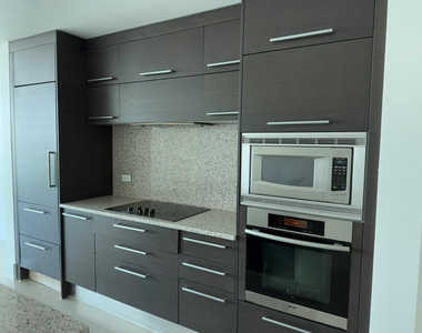 900 Biscayne Boulevard - Photo Thumbnail 9