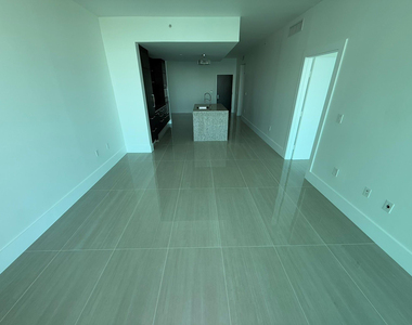 900 Biscayne Boulevard - Photo Thumbnail 12