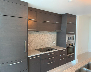 900 Biscayne Boulevard - Photo Thumbnail 10