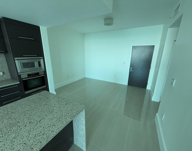 900 Biscayne Boulevard - Photo Thumbnail 11