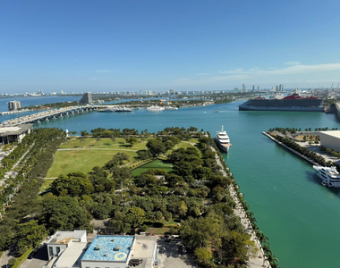 900 Biscayne Boulevard - Photo Thumbnail 7