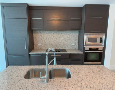 900 Biscayne Boulevard - Photo Thumbnail 8