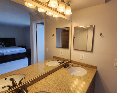 955 Dotterel Road - Photo Thumbnail 9