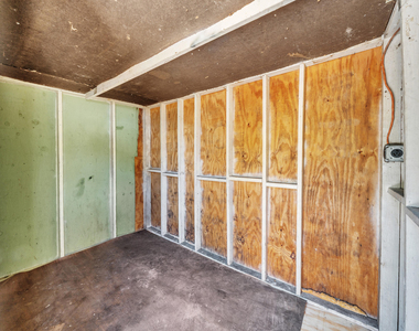 221 Nw 43rd Place - Photo Thumbnail 35