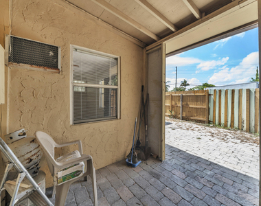 221 Nw 43rd Place - Photo Thumbnail 32