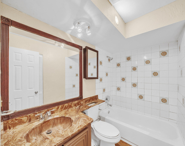 221 Nw 43rd Place - Photo Thumbnail 11