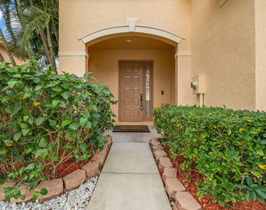 123 Wakulla Springs Way - Photo Thumbnail 7