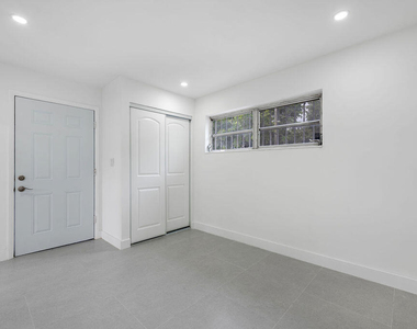 321 Nw 21st Avenue - Photo Thumbnail 8