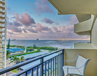 5460 N Ocean Drive - Photo Thumbnail 29