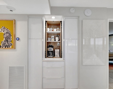 5460 N Ocean Drive - Photo Thumbnail 12