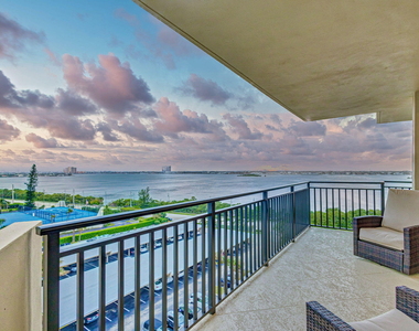 5460 N Ocean Drive - Photo Thumbnail 26