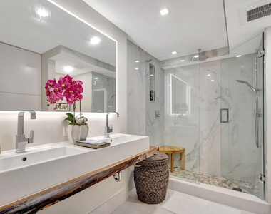 5460 N Ocean Drive - Photo Thumbnail 16