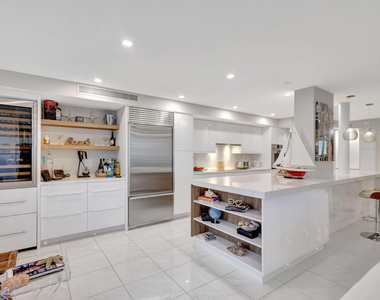 5460 N Ocean Drive - Photo Thumbnail 7