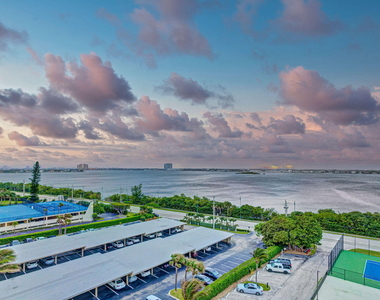 5460 N Ocean Drive - Photo Thumbnail 27