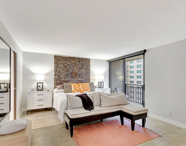 5460 N Ocean Drive - Photo Thumbnail 14