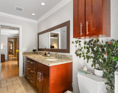 4050 Nw 7th Lane - Photo Thumbnail 22