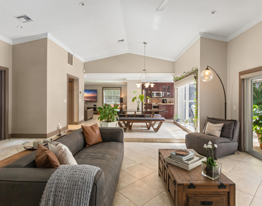 4050 Nw 7th Lane - Photo Thumbnail 25
