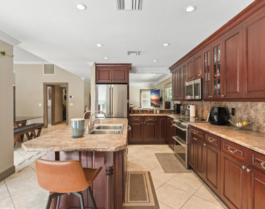 4050 Nw 7th Lane - Photo Thumbnail 43