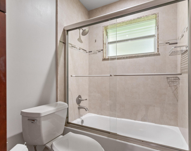 4050 Nw 7th Lane - Photo Thumbnail 10
