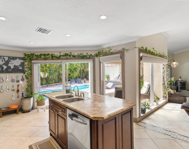 4050 Nw 7th Lane - Photo Thumbnail 44