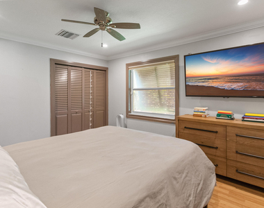 4050 Nw 7th Lane - Photo Thumbnail 9