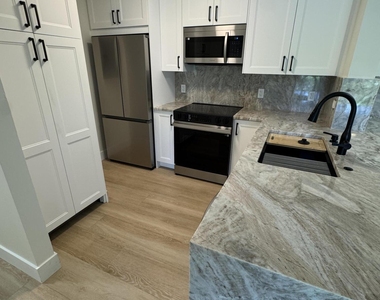 629 Sea Pine Way - Photo Thumbnail 4