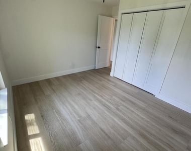 629 Sea Pine Way - Photo Thumbnail 16