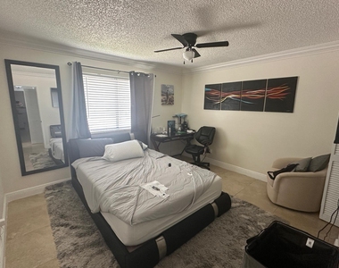 3801 Inlet Circle - Photo Thumbnail 6