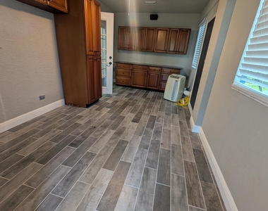 625 Coconut Avenue N - Photo Thumbnail 26