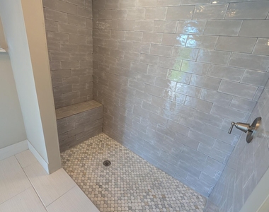 625 Coconut Avenue N - Photo Thumbnail 32