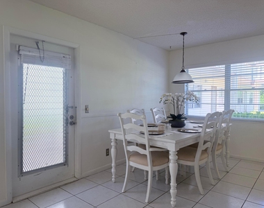 52 Mansfield B - Photo Thumbnail 1