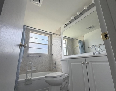 266 Brighton G - Photo Thumbnail 5