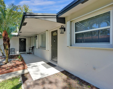 4240 Nw 21st Avenue - Photo Thumbnail 1