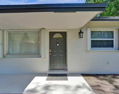 4240 Nw 21st Avenue - Photo Thumbnail 2