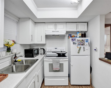 4240 Nw 21st Avenue - Photo Thumbnail 6