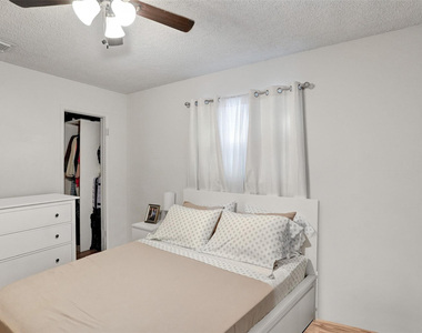 4240 Nw 21st Avenue - Photo Thumbnail 12
