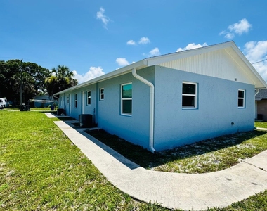 1207 Avenue K - Photo Thumbnail 2