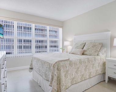 4010 Galt Ocean Drive - Photo Thumbnail 12