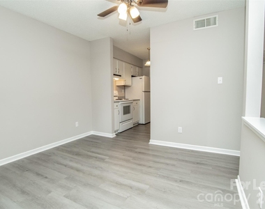 11064 Harrowfield Road - Photo Thumbnail 8
