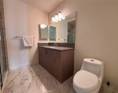 168 S Monterey St - Photo Thumbnail 8