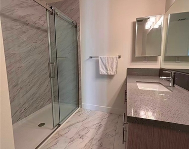 168 S Monterey St - Photo Thumbnail 14
