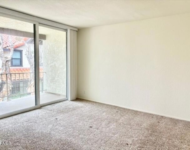 2226 Martinique Lane - Photo Thumbnail 16