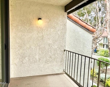 2226 Martinique Lane - Photo Thumbnail 18