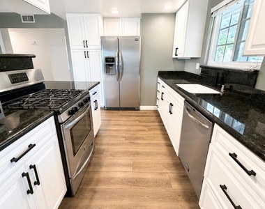 3083 Jessica Street - Photo Thumbnail 4