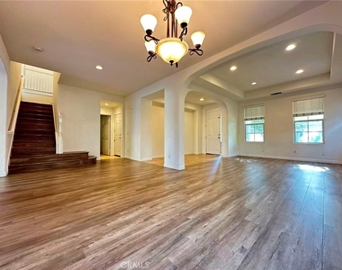 6429 Amber Sky Way - Photo Thumbnail 2