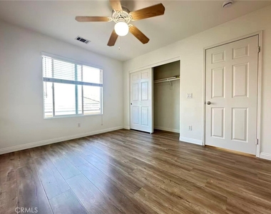 6429 Amber Sky Way - Photo Thumbnail 11