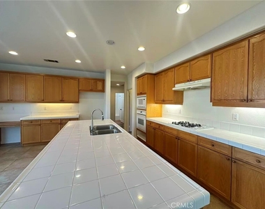 6429 Amber Sky Way - Photo Thumbnail 7
