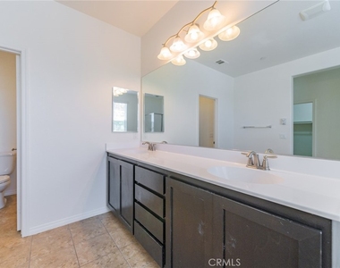 2840 S Via Belamaria - Photo Thumbnail 21